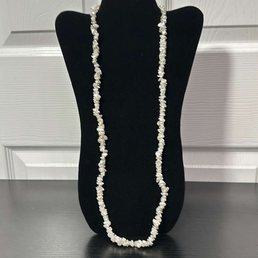Mother Of Pearl Chip Continuous Strand Vintage Necklace